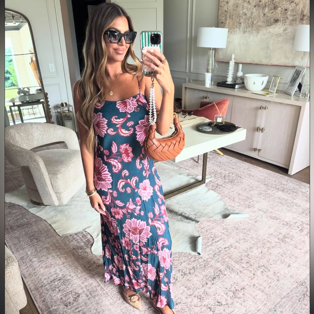 FARM Rio Flower Delicacy Paisley Slipdress